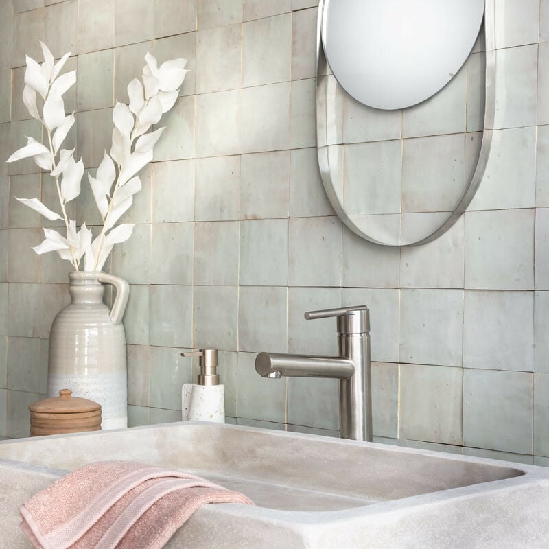 Zellige véritable Carrelage Artisanal - 10x10 cm - Vert Tilleul (vendu par boîte de 0,5m²)