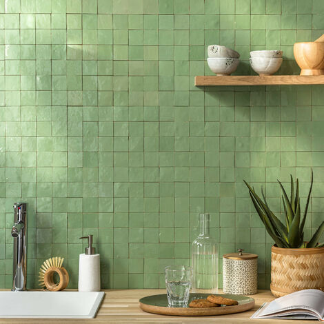 Zellige véritable Carrelage Artisanal - 5x5 cm - Vert Amande (vendu par plaque de 0,09 m² - 30x30 cm)